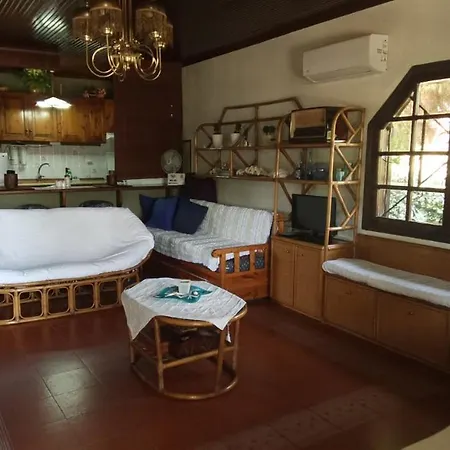 Foula's Summer House * 尼坡帝